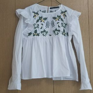 ザラ(ZARA)の刺繍 フラルブラウス(シャツ/ブラウス(長袖/七分))