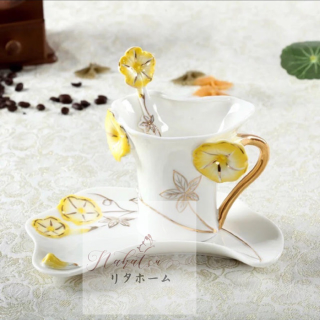 上品陶器ティーカップ＆ソーサー 4客セット 立体花型ティーセット