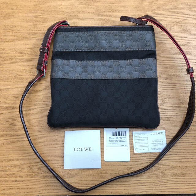 LOEWE - 専用です。 LOEWE ショルダー バッグの通販 by happy1127's shop｜ロエベならラクマ