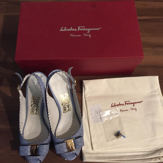 Salvatore Ferragamo(サルヴァトーレフェラガモ)の美品♡フェラガモ♡Maya Lace♡パンプス♡サンダル レディースの靴/シューズ(ハイヒール/パンプス)の商品写真