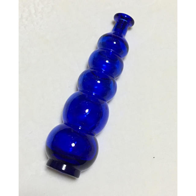 スペインの青いビンテージガラス瓶 エンタメ/ホビーの美術品/アンティーク(ガラス)の商品写真