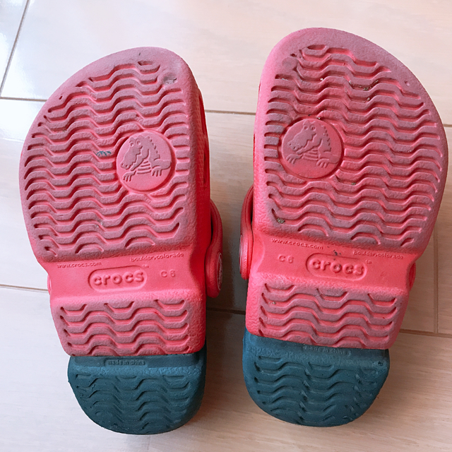 crocs(クロックス)のクロックス キッズ/ベビー/マタニティのベビー靴/シューズ(~14cm)(サンダル)の商品写真