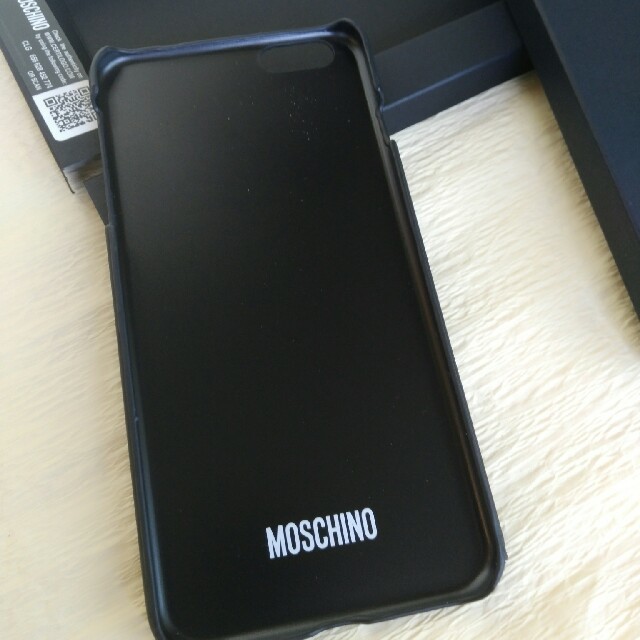 MOSCHINO(モスキーノ)の新品特価　IPHONE6/6sプラス　モスキーノ　MOSCHINO　スマホケース スマホ/家電/カメラのスマホアクセサリー(iPhoneケース)の商品写真