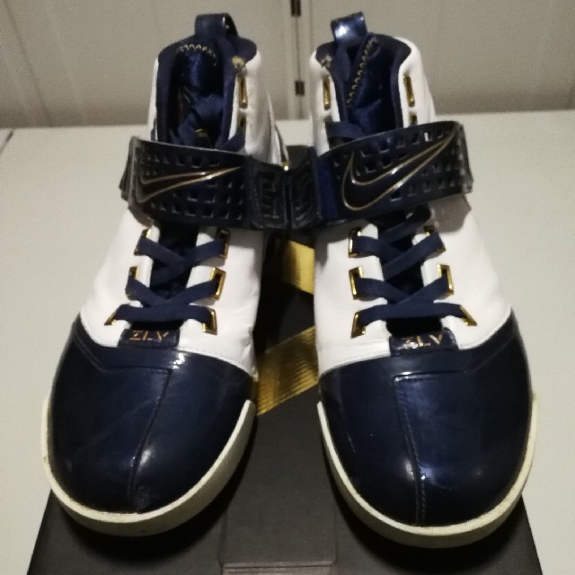 ナイキ NIKE ZOOM LEBRON5 27cm 白 ネイビー バッシュ