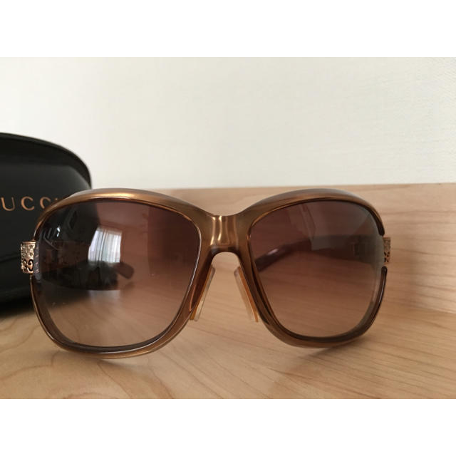 Gucci(グッチ)のグッチ GUCCI サングラス レディースのファッション小物(サングラス/メガネ)の商品写真