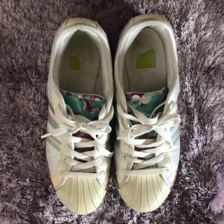 アディダス(adidas)のadidas スニーカー(スニーカー)