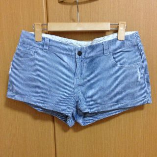 フォーエバートゥエンティーワン(FOREVER 21)のF21♡ストライプショートパンツ(ショートパンツ)