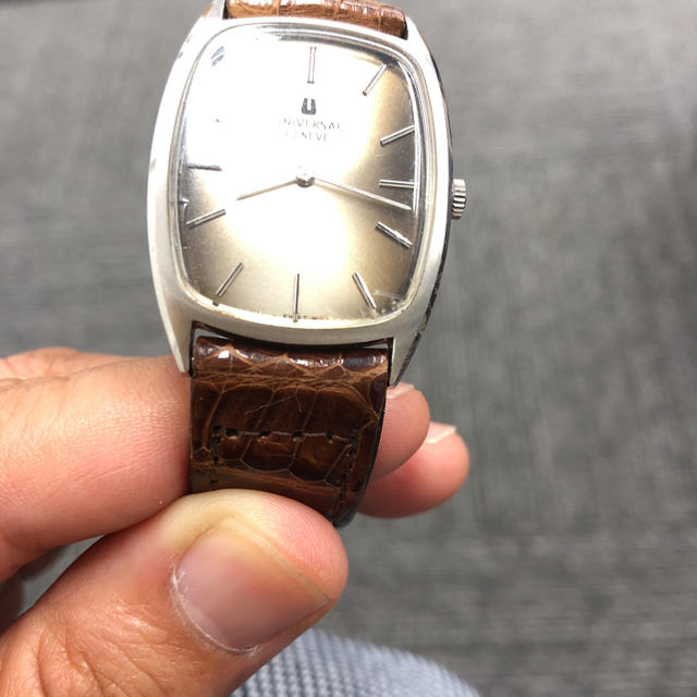 UNIVERSAL GENEVE(ユニバーサルジュネーブ)のユニバーサルジュネーブ 手巻き 時計 メンズの時計(腕時計(アナログ))の商品写真