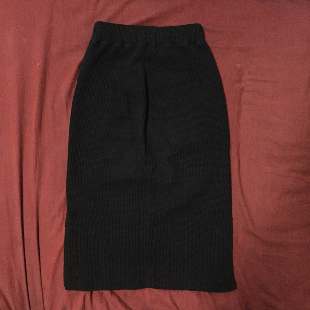 PHEENY(フィーニー)のPHEENY ビッグワッフルスリットスカート（黒） レディースのスカート(ひざ丈スカート)の商品写真