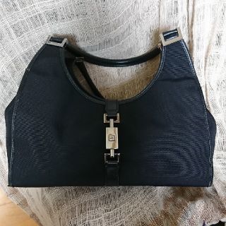 値下げ★冠婚葬祭にも！バッグ黒 GUCCI PRADA グッチ プラダ(ハンドバッグ)