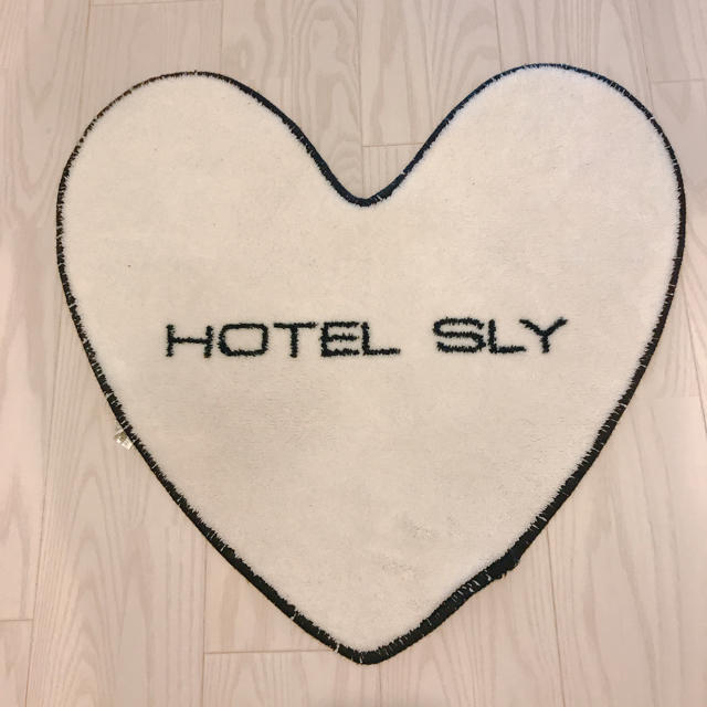 SLY(スライ)のHOTEL SLYラグマット☆玄関マット☆トイレマット☆バスマット インテリア/住まい/日用品のラグ/カーペット/マット(玄関マット)の商品写真