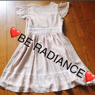 ビーラディエンス(BE RADIANCE)の可愛いワンピース(ひざ丈ワンピース)