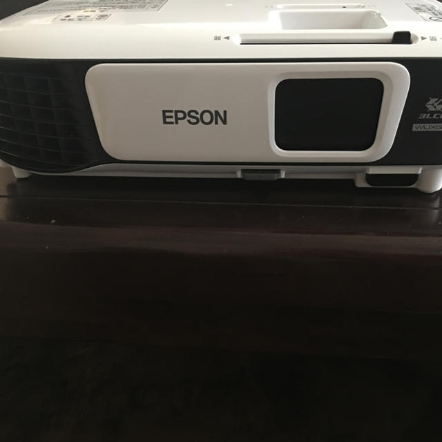 EPSON(エプソン)のつっくんさま専用 スマホ/家電/カメラのテレビ/映像機器(プロジェクター)の商品写真