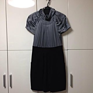 ビーシービージーマックスアズリア(BCBGMAXAZRIA)のBCBG ワンピース(ひざ丈ワンピース)