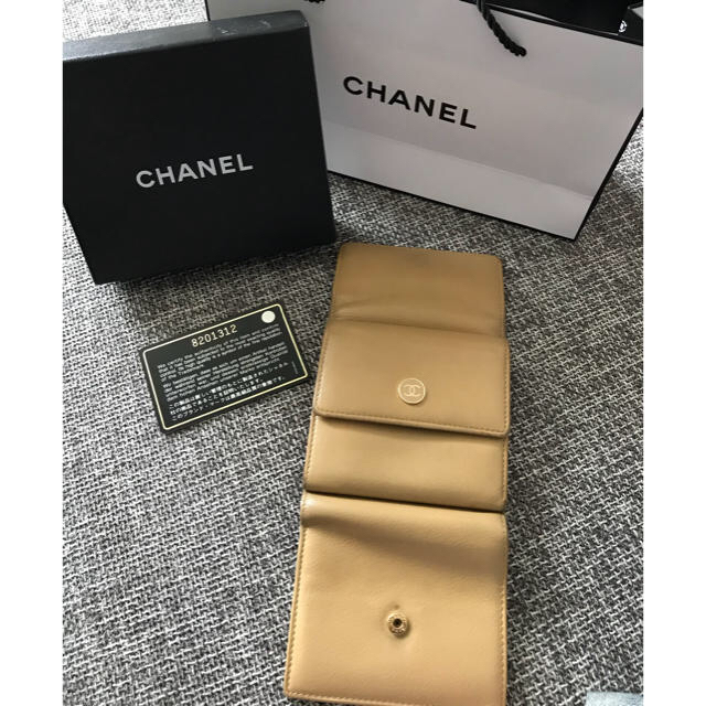 CHANEL(シャネル)の【値下げ】CHANEL👛ココマーク 二つ折り財布 ギャランティーカード付き レディースのファッション小物(財布)の商品写真