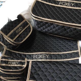 フォクシー(FOXEY)のフォクシートラベルポーチ(旅行用品)