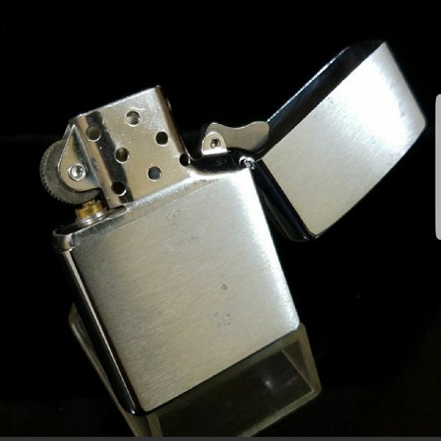 ZIPPO(ジッポー)の中古美品❤05H'Zippo❤サーカス❤オールドポスターデザイン❤送料無料 メンズのファッション小物(タバコグッズ)の商品写真