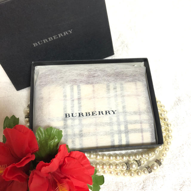 BURBERRY(バーバリー)の【新品未使用】BURBERRY 二つ折りがま口財布 レディースのファッション小物(財布)の商品写真