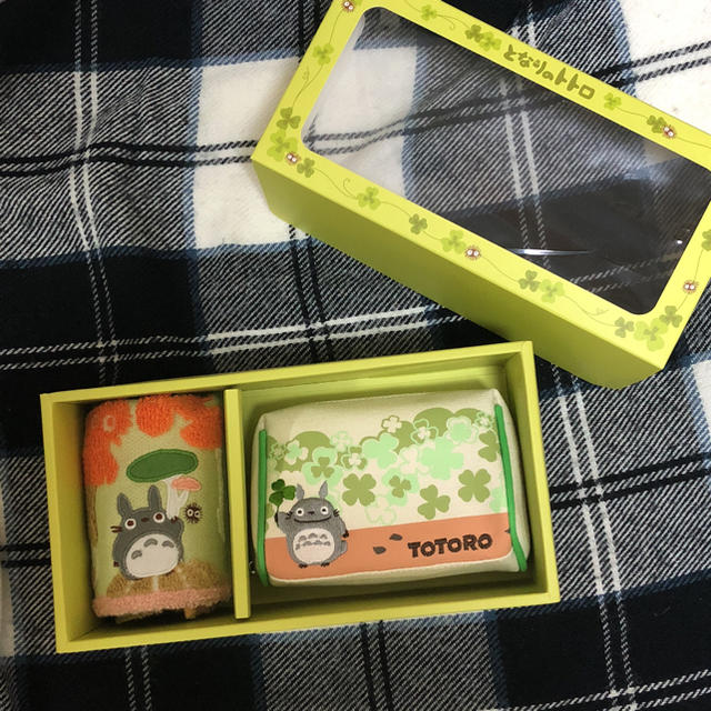 ジブリ - となりのトトロ ポーチハンカチセットの通販 by shop|ジブリならラクマ ジブリ - となりのトトロ ポーチハンカチセットの通販 by shop|ジブリならラクマ