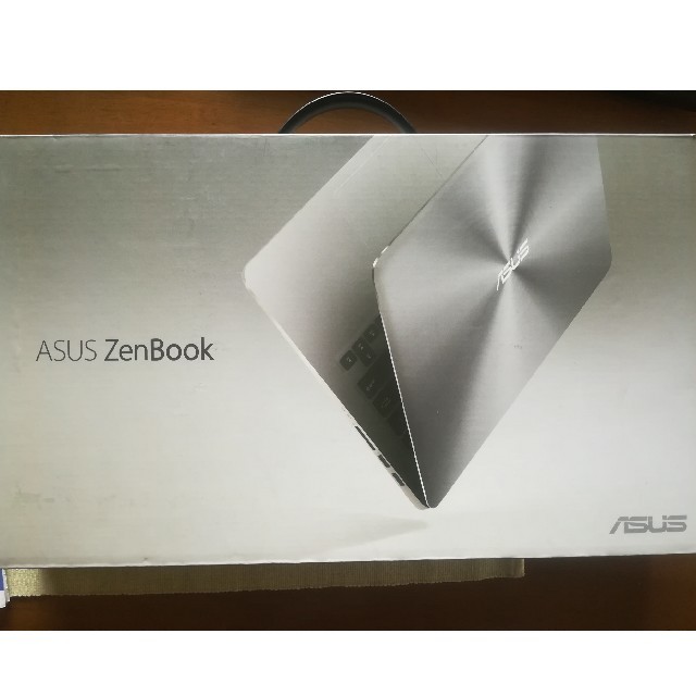 ASUS(エイスース)のノートパソコン　薄型　ゼンブック　オフィス　i3　新品 スマホ/家電/カメラのPC/タブレット(ノートPC)の商品写真
