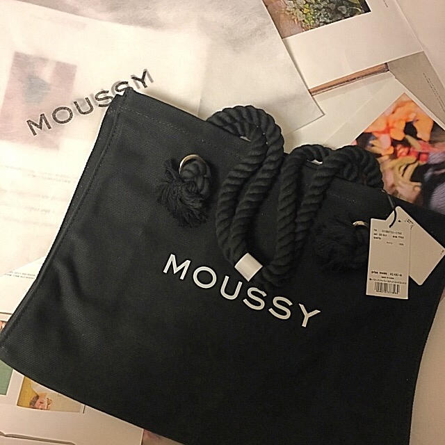 moussy(マウジー)の人気完売品♡MOUSSYキャンバストートバッグ♡ショッパー型トートバック♡新品 レディースのバッグ(トートバッグ)の商品写真