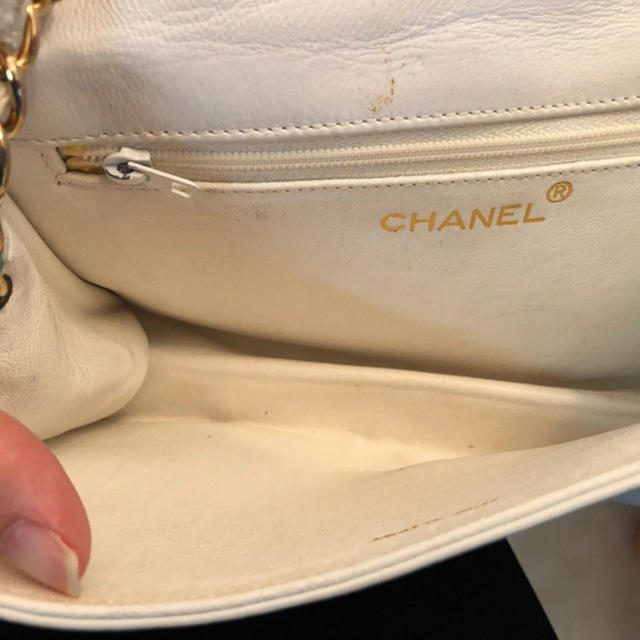 CHANEL(シャネル)のCHANEL vintageバッグ ホワイト レディースのバッグ(ショルダーバッグ)の商品写真