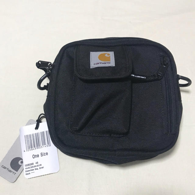 carhartt(カーハート)のCarhartt WIP ESSENTIALS BAG SMALL 即完売 メンズのバッグ(ショルダーバッグ)の商品写真