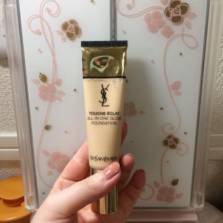 イヴサンローランボーテ(Yves Saint Laurent Beaute)のラディアントタッチ オールインワングロウFD B10(ファンデーション)