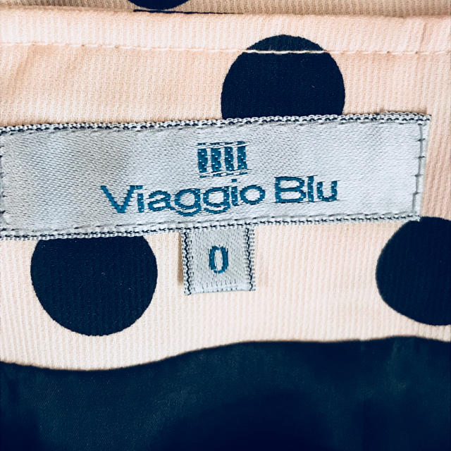VIAGGIO BLU(ビアッジョブルー)の★ビアッジョ ブルー ジャバコーポレーション ベージュ ブラック ドット  レディースのスカート(ひざ丈スカート)の商品写真
