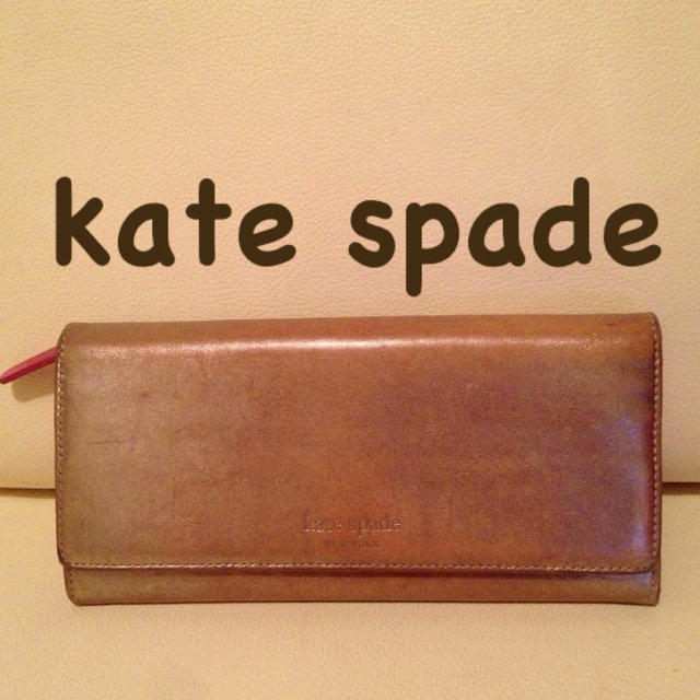 kate spade new york(ケイトスペードニューヨーク)のkate spadeゴールドお財布♡送込 レディースのファッション小物(財布)の商品写真