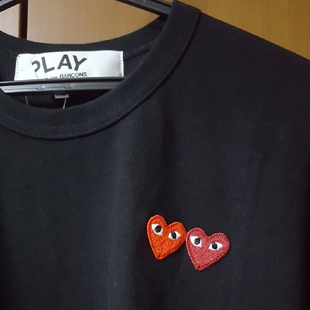 COMME des GARCONS(コムデギャルソン)のCOMME des GARCONS　新作　play tシャツ メンズのトップス(Tシャツ/カットソー(半袖/袖なし))の商品写真