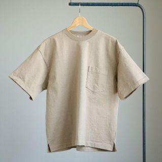 コモリ(COMOLI)のauralee stand up tee beige 4(Tシャツ/カットソー(半袖/袖なし))