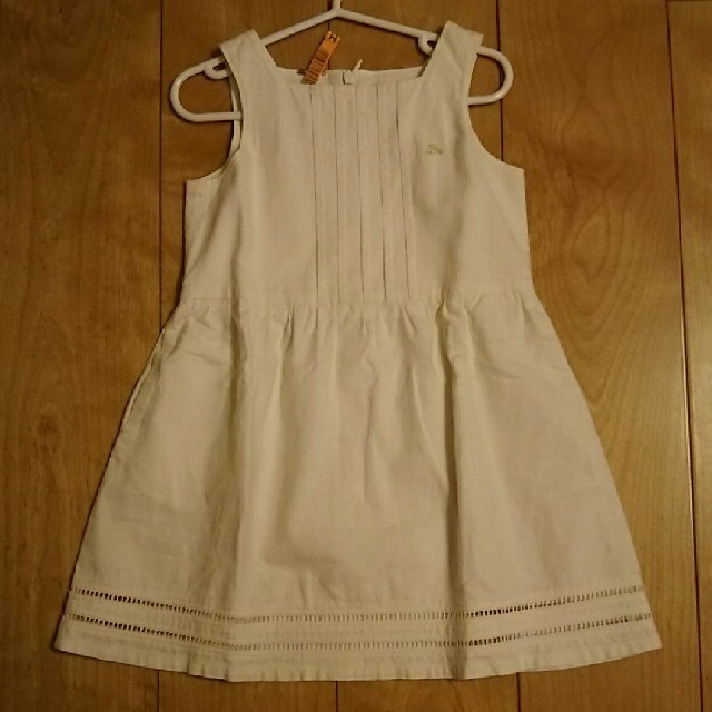 BeBe(ベベ)の【BeBe】綿麻 夏ワンピース(100㎝ 90㎝95㎝) キッズ/ベビー/マタニティのキッズ服女の子用(90cm~)(ワンピース)の商品写真