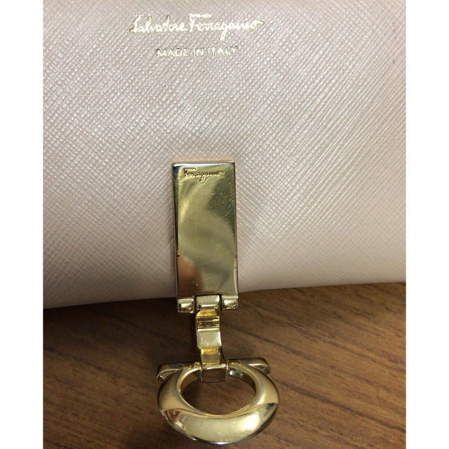 Salvatore Ferragamo(サルヴァトーレフェラガモ)のフェラガモ 財布 レディースのファッション小物(財布)の商品写真