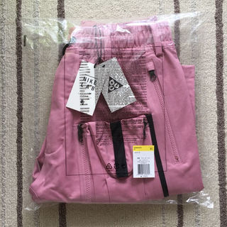 ナイキ(NIKE)のシーケル様専用 acg deploy cargo shorts pink(ショートパンツ)