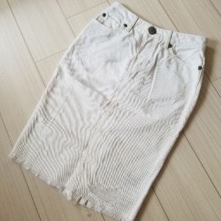 マウジー(moussy)のMoussy ダメージデニム膝丈スカート ホワイト(ひざ丈スカート)