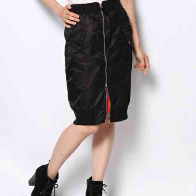 STUSSY(ステューシー)のstussy woman ma1スカート レディースのスカート(ひざ丈スカート)の商品写真