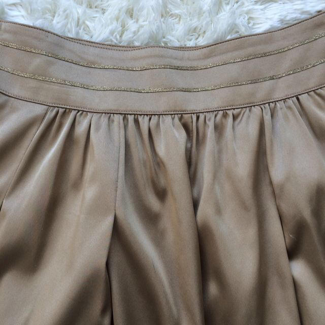NOLLEY'S(ノーリーズ)のノーリーズ☆ゴールド レディースのスカート(ひざ丈スカート)の商品写真