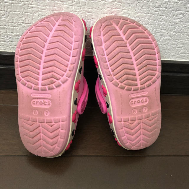 crocs(クロックス)のクロックバンド ミッキー クロッグ 4.0 キッズ C6/7 キッズ/ベビー/マタニティのベビー靴/シューズ(~14cm)(サンダル)の商品写真