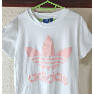 アディダス(adidas)のadidas Tシャツ(Tシャツ/カットソー(半袖/袖なし))