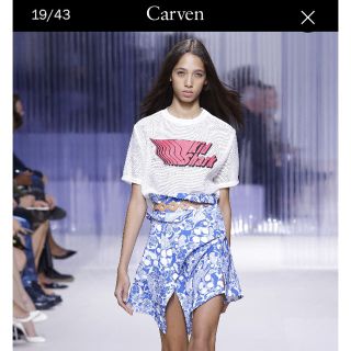 カルヴェン(CARVEN)のcarvenプリントスカートカルヴェンsacai miumiu(ミニスカート)