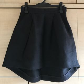 バーニーズニューヨーク(BARNEYS NEW YORK)のYOKOCHAN 麻100% イレギュラーヘムスカート ヨーコチャン(ひざ丈スカート)