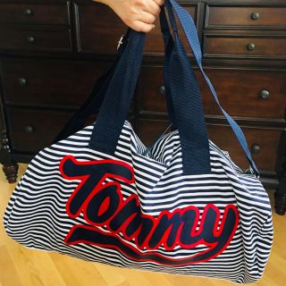 トミーヒルフィガー(TOMMY HILFIGER)の★Tommy Hilfiger 90’sリバイバルロゴボーダー柄ボストンバッグ(ボストンバッグ)