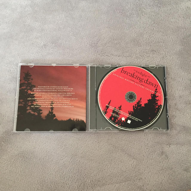 トワイライト サーガ ブレイキング ドーン part 1 サウンドトラック エンタメ/ホビーのCD(映画音楽)の商品写真