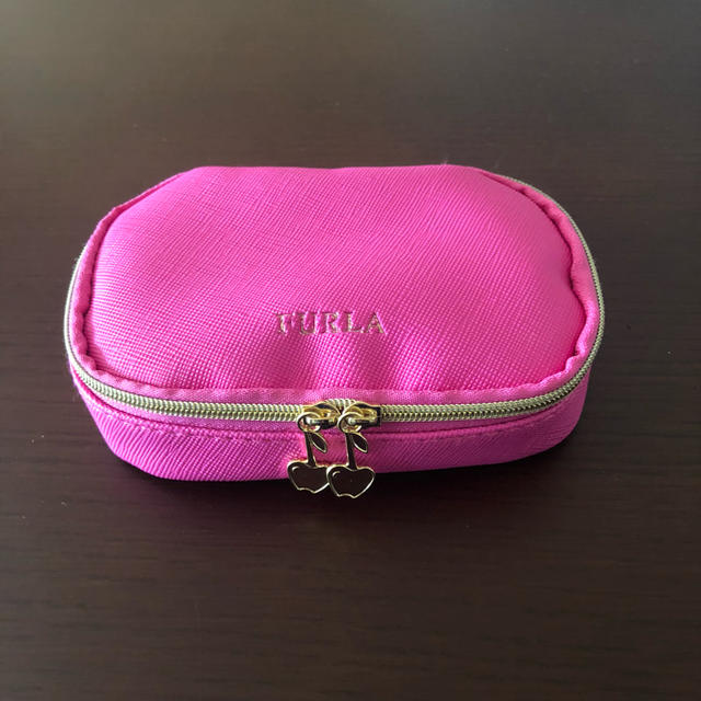 FURLA 付録 レディースのファッション小物(ポーチ)の商品写真