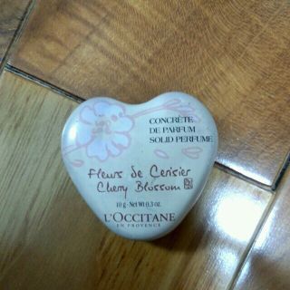 ロクシタン(L'OCCITANE)のL’OCCITANE☆練り香水(香水(女性用))