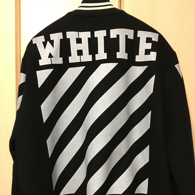 OFF-WHITE(オフホワイト)のoff-white オフホワイトスタジャン 確実正規品 メンズのジャケット/アウター(スタジャン)の商品写真