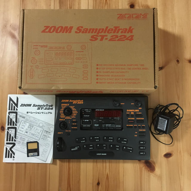 ZOOM サンプラー ST-224 (外箱付・送料込み)