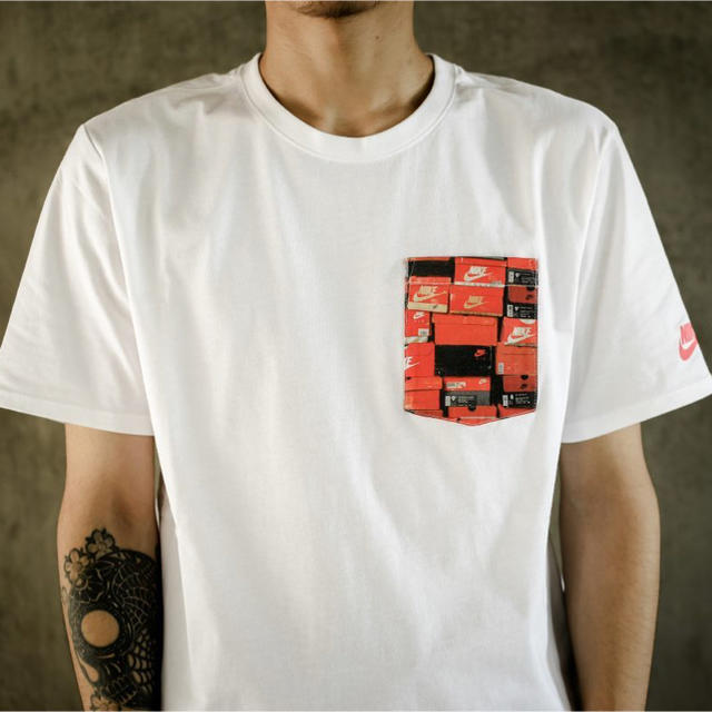 atmos(アトモス)のWe love Nike pockettee メンズのトップス(Tシャツ/カットソー(半袖/袖なし))の商品写真