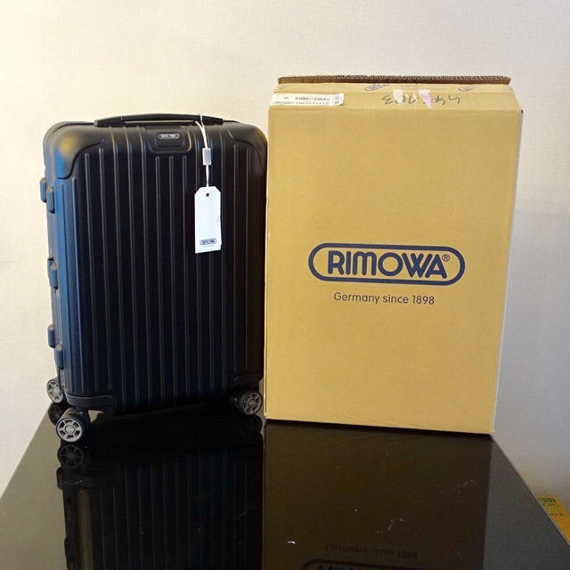 RIMOWA - 本物保証リモワ♩リモワ サルサスーツケース35L 4輪新品！機内持込OKの通販 by パリジャン's shop｜リモワならラクマ